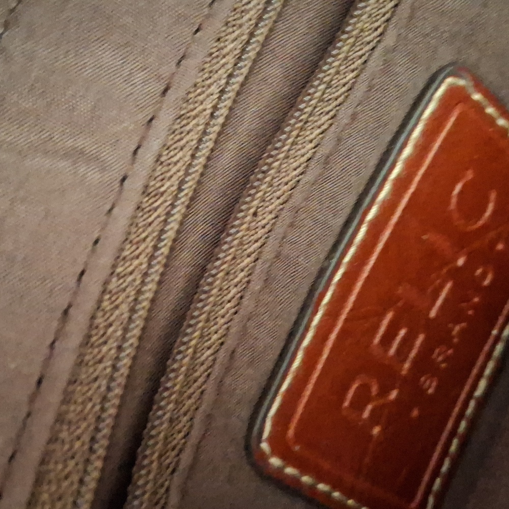 Relic Handbag - Picture 4 of 7